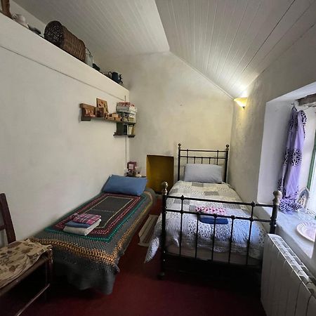 -Going Back In Time- 200 Year Old Farmhouse Creegh Exterior photo