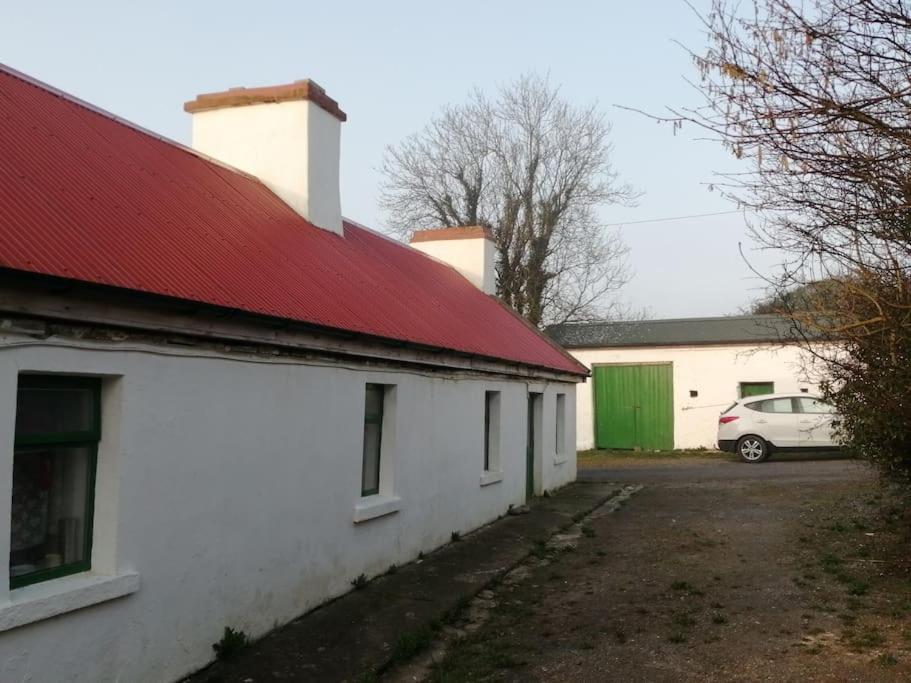-Going Back In Time- 200 Year Old Farmhouse Creegh Exterior photo