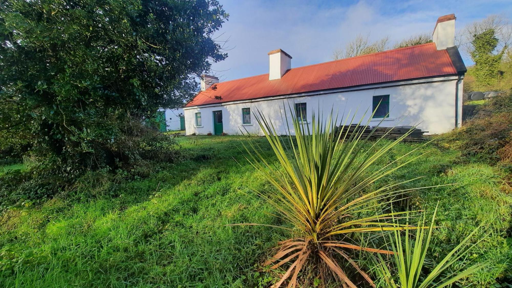 -Going Back In Time- 200 Year Old Farmhouse Villa Creegh Exterior photo